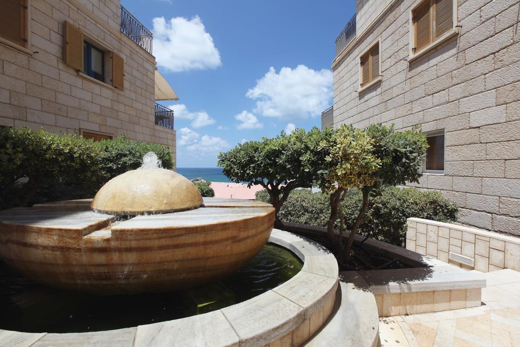 Andromeda Hill Apartments And Spa Tel Aviv Exterior photo