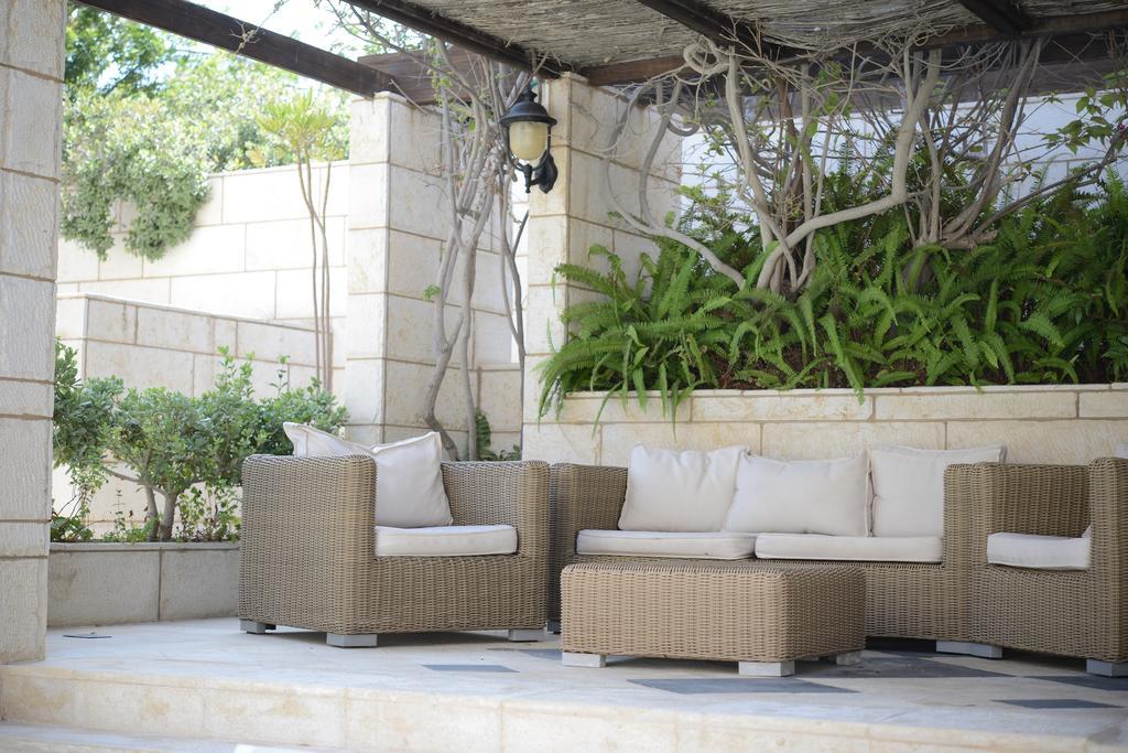 Andromeda Hill Apartments And Spa Tel Aviv Exterior photo