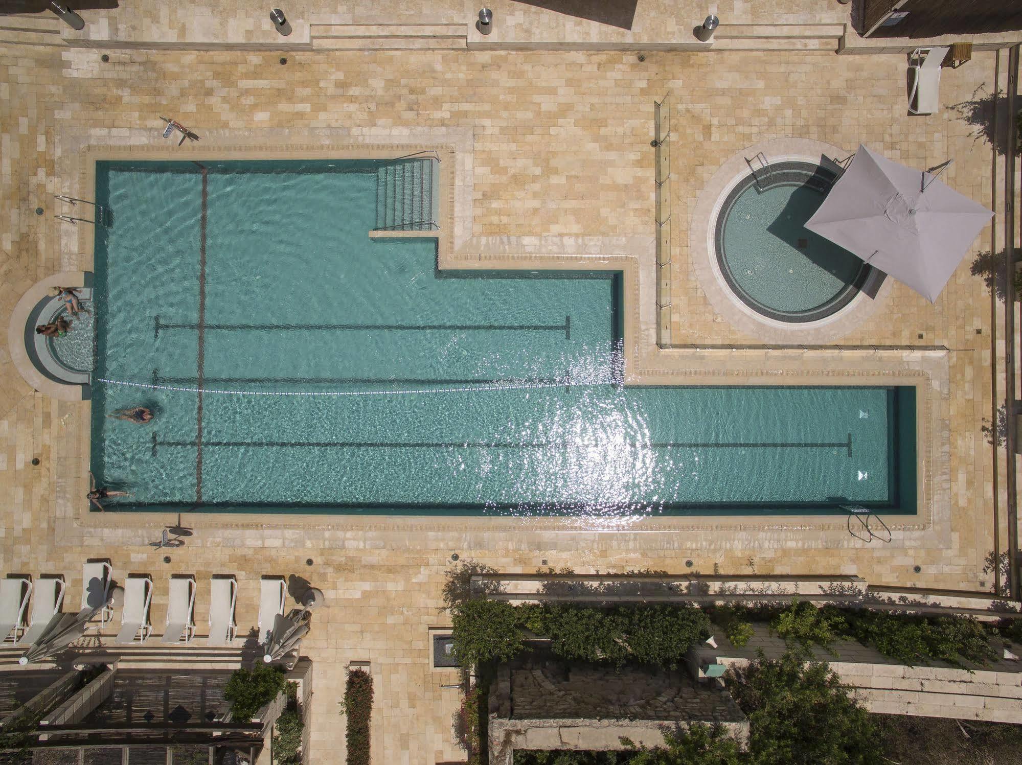 Andromeda Hill Apartments And Spa Tel Aviv Exterior photo