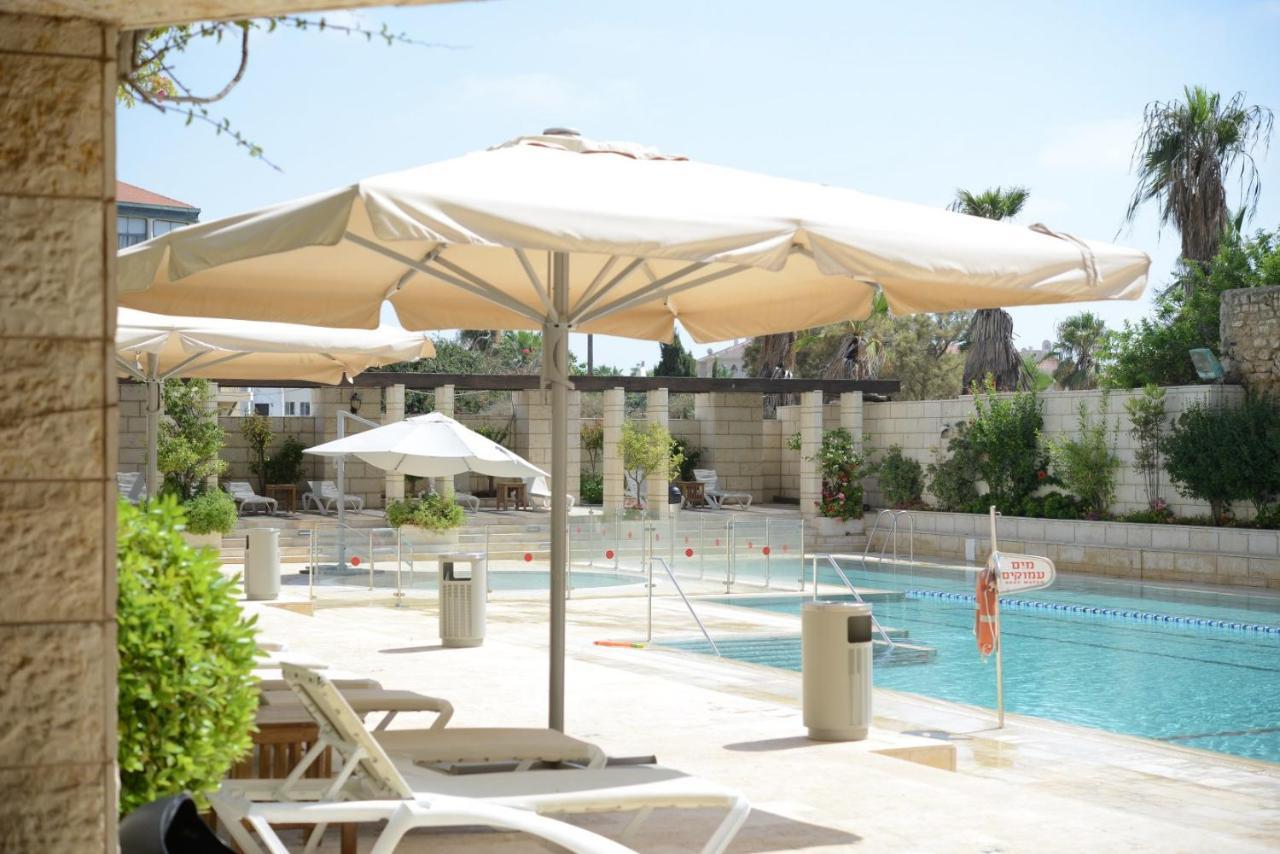 Andromeda Hill Apartments And Spa Tel Aviv Exterior photo